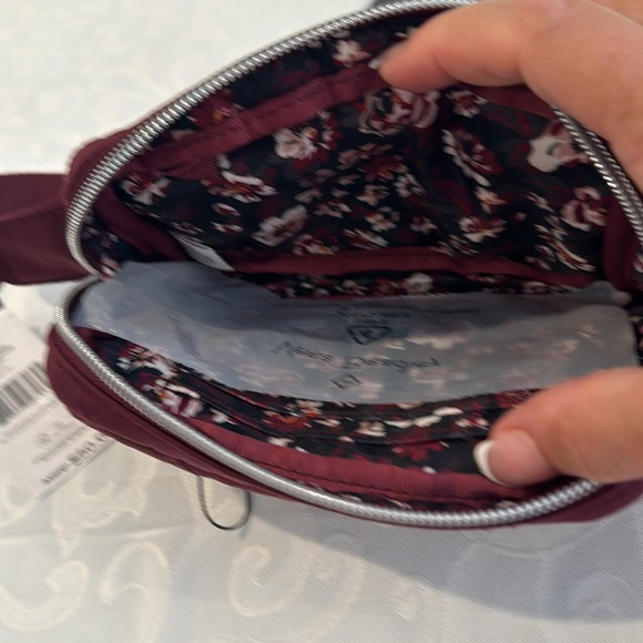 Vera Bradley Mini Belt Bag. - Picture 7 of 12